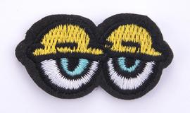 Záplata  23x33 mm očičká